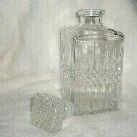 Thick Diamond Glass 9" Old Style 2 Pc Carafe Liquor Decanter Bottle With Stopper - Picture 2 of 4